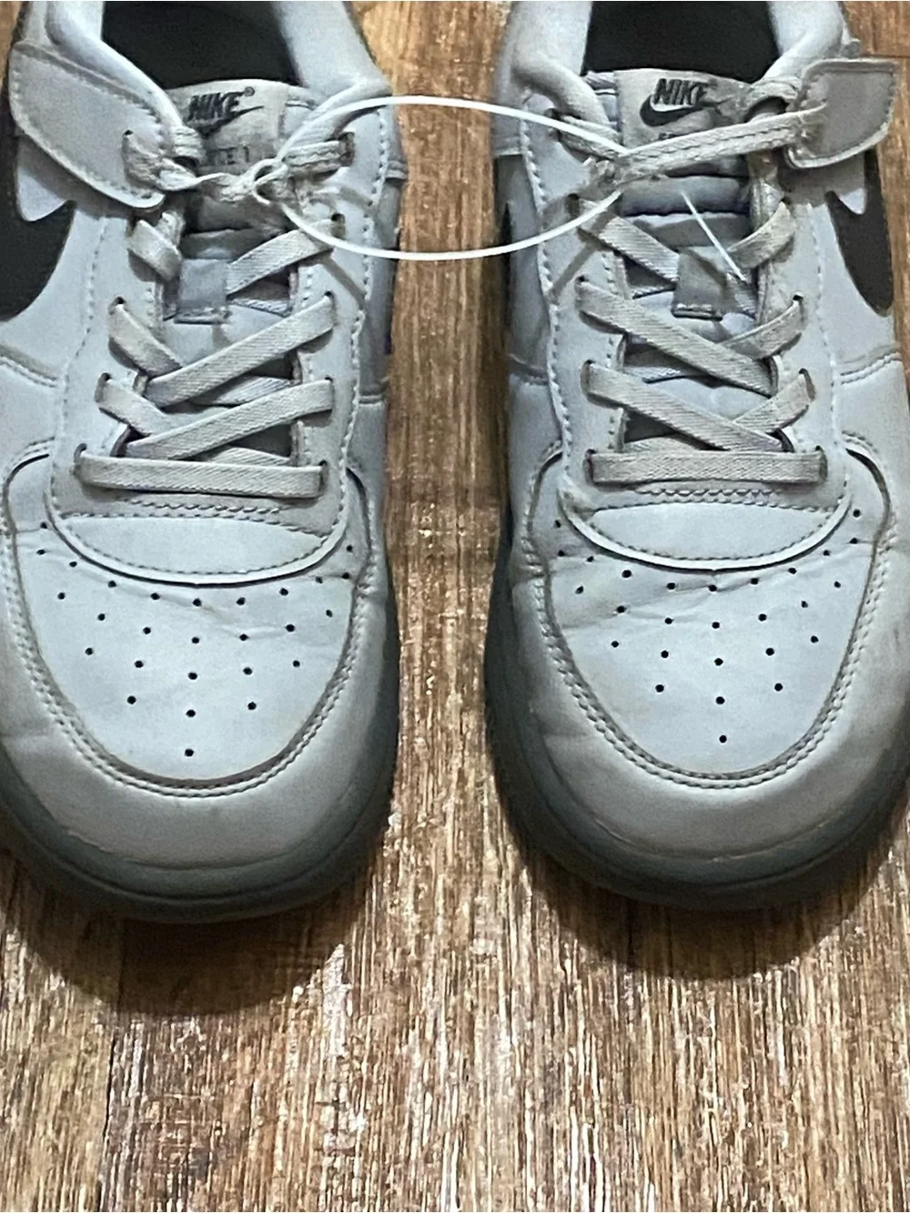 Nike Boys 2.5 Air Force One Sneakers Tennis Shoes Gray Low Top Used  HQ3808-001